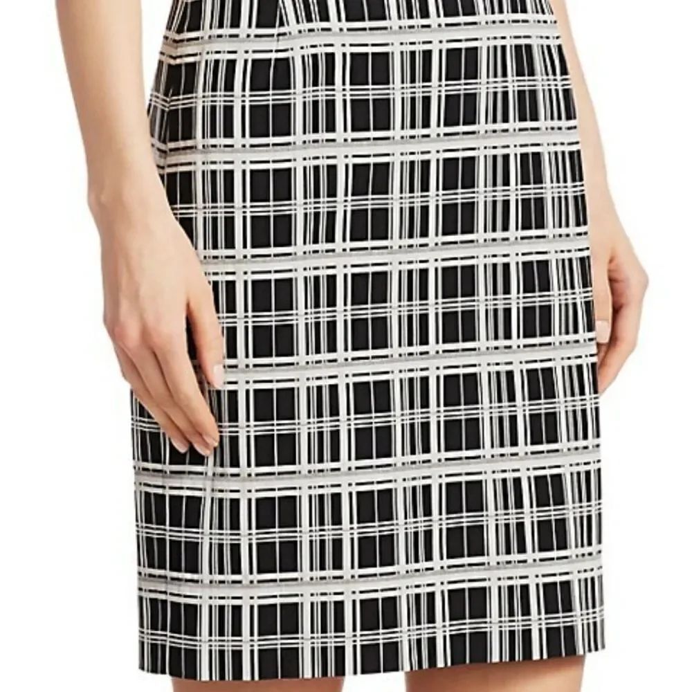 BRAND NEW CATO BLACK AND WHITE CHECK BROKEN UP SMART SPECIL SKIRT